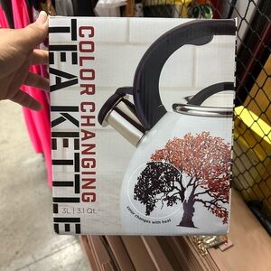 Fall Color Changing Tea Kettle
